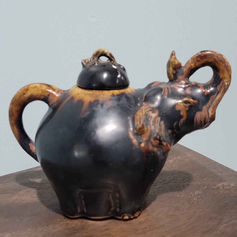 Artistic Black and Brown Elephant Teapot